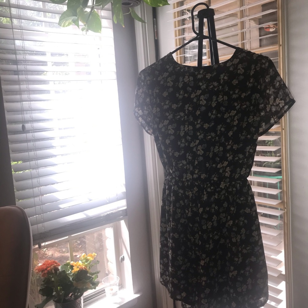 Flower pattern romper - Picture 2 of 2